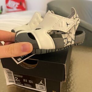NEW Kids' Nike White and Gray Sandals - Jordan Flare